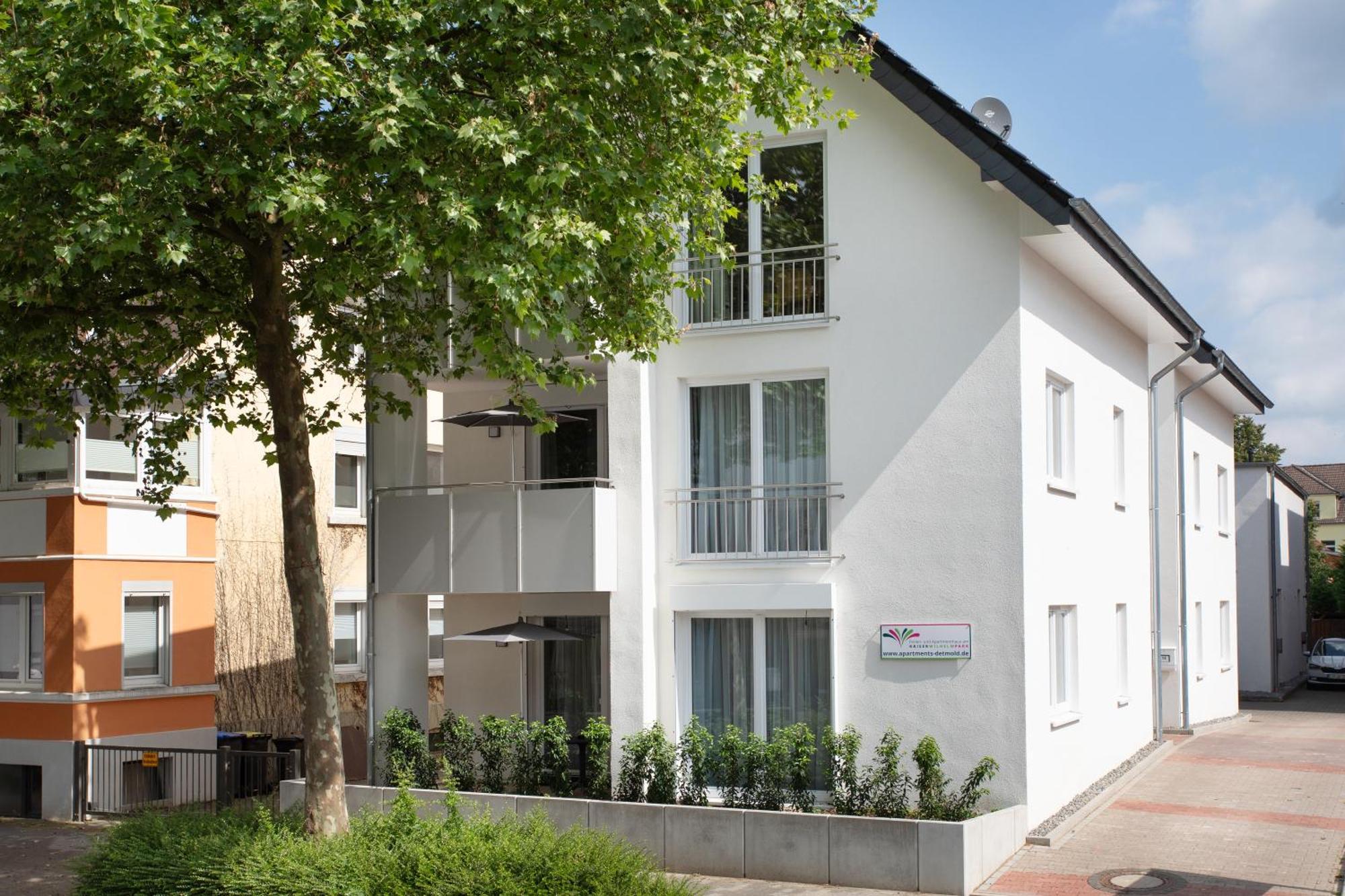 Apartmenthaus Am Kaiser-Wilhelm-Park Детмолд Екстериор снимка